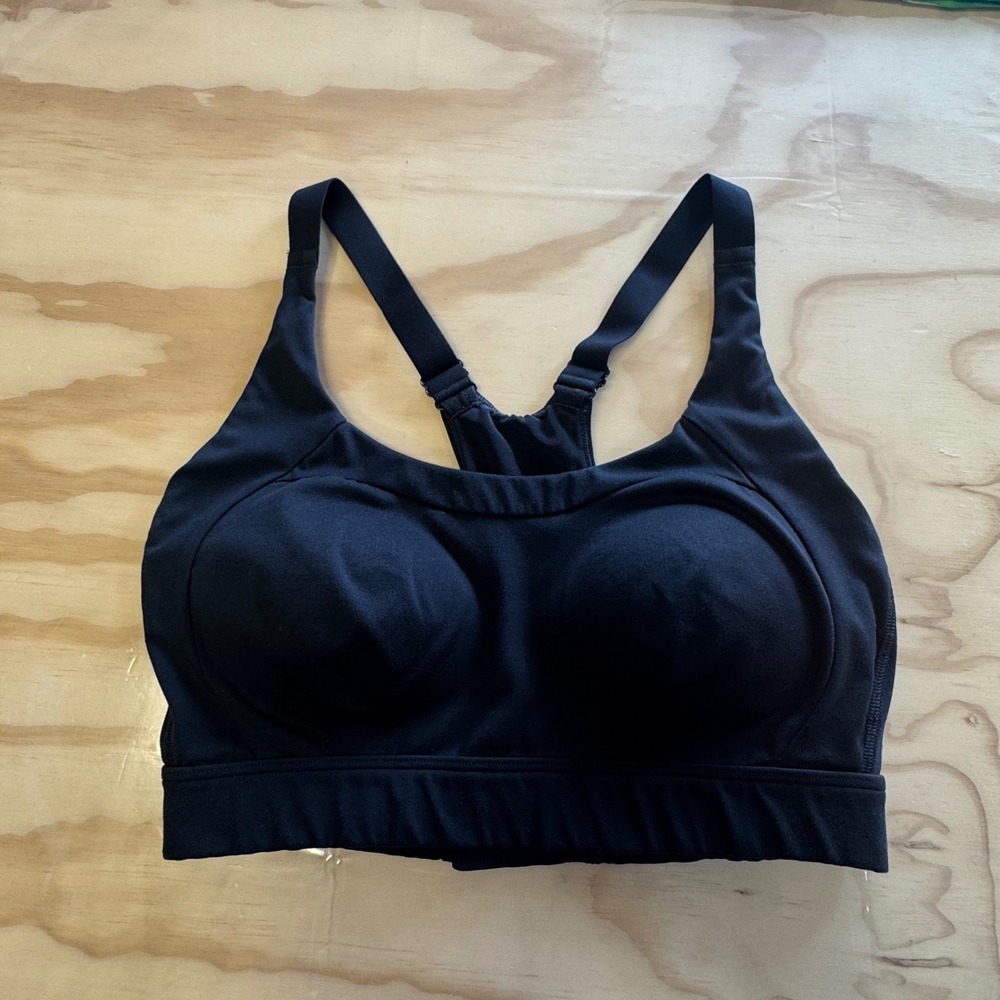 Gymshark Medium Support Sports Bra Black Molded Cups Racerback Small GLSB4722-BK